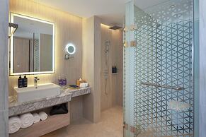 Radisson Blu Resort, Phuket Mai Khao Beach