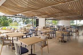 Radisson Blu Resort, Phuket Mai Khao Beach