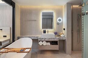Radisson Blu Resort, Phuket Mai Khao Beach