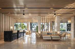 Radisson Blu Resort, Phuket Mai Khao Beach