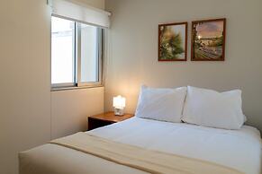 w Comfortable 2BR w Balcony in Miraflores