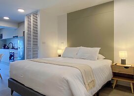 w Enchanting Loft w Balcony in Barranco