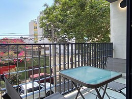 w Enchanting Loft w Balcony in Barranco