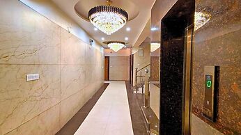 White Panda Hotels Royal Inn