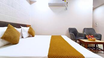 White Panda Hotels Royal Inn