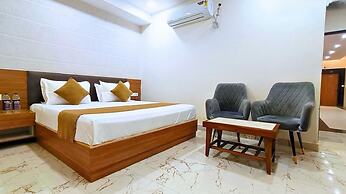 White Panda Hotels Royal Inn