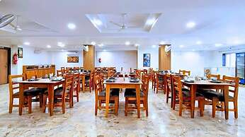White Panda Hotels Royal Inn