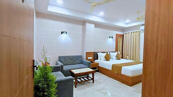 White Panda Hotels Royal Inn