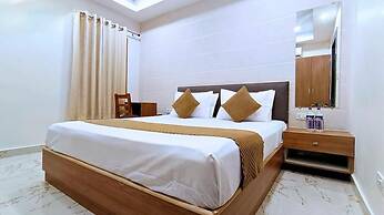 White Panda Hotels Royal Inn