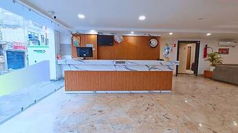 White Panda Hotels Royal Inn