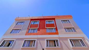 White Panda Hotels Royal Inn