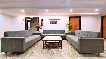 White Panda Hotels Royal Inn