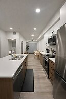 Condo w 2 Beds 13 Mins From West Edmonton Mall