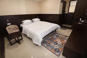 Landmark Inn