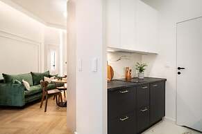 Malila Premium Apartments Estery Boutique