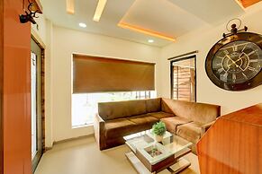 Collection O Vrindavan Palace Colony