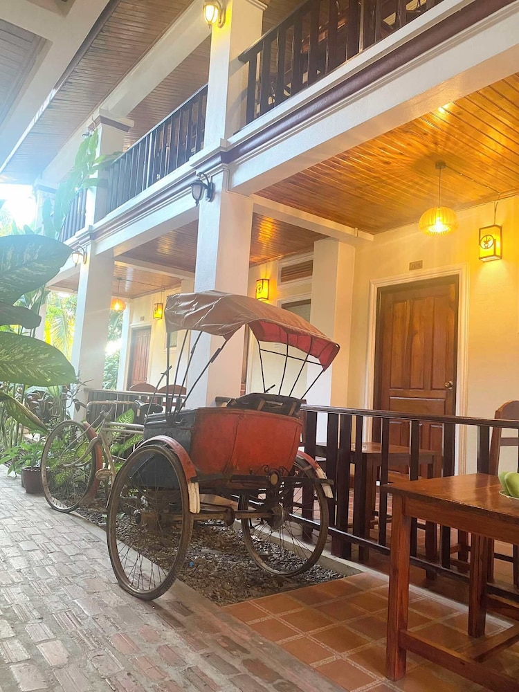 Chaluenxay Boutique Hotel