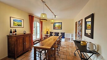 Maison d'hôtes La Ramade, 5 chambres et table d'hôtes en Provence (12 