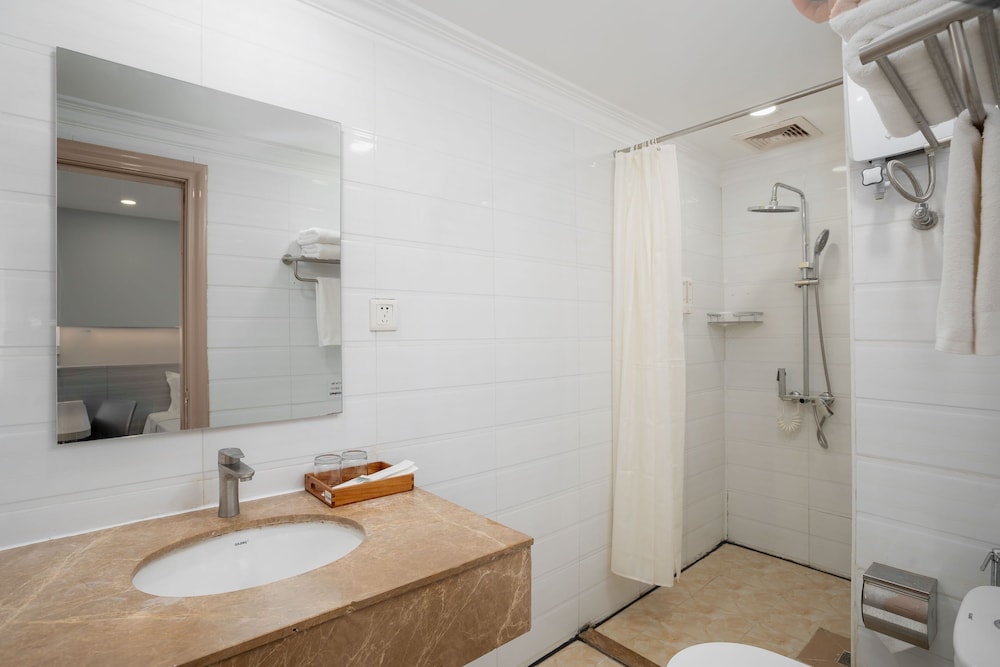 Green Star Hotel Yangon