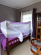 Calm Breeze Resort Rwanchege