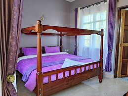 Calm Breeze Resort Rwanchege