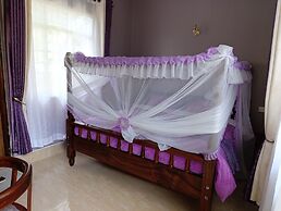 Calm Breeze Resort Rwanchege