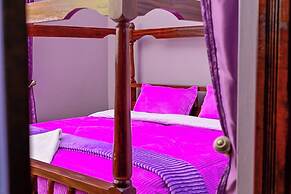 Calm Breeze Resort Rwanchege