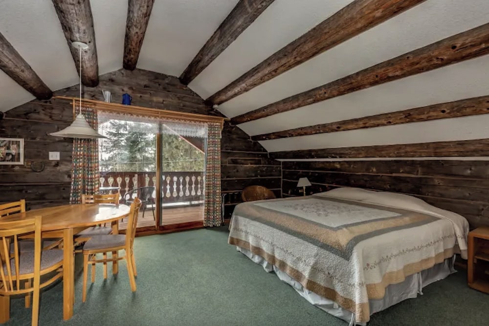 Nakiska Bear Ranch