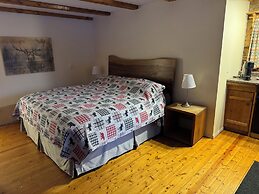 Nakiska Bear Ranch