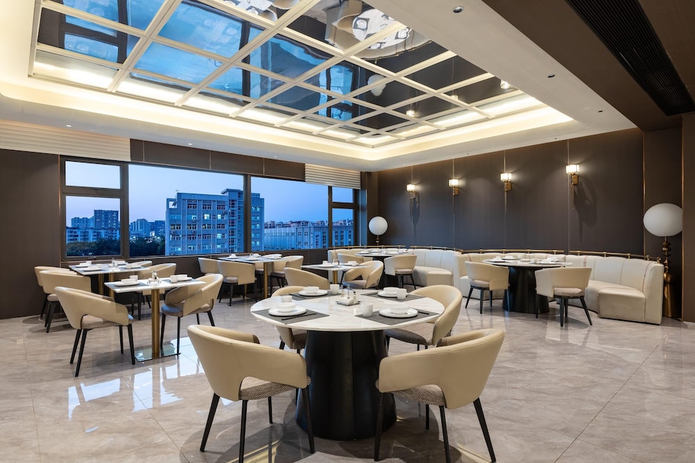 Days Hotel By Wyndham Shantou Longhu