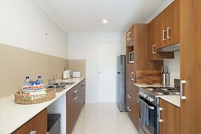Smart Suites Self Check-in - 1BDR Balcony Darnley