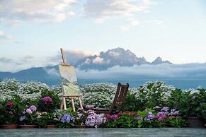 Lijiang Ancient City Hitone Resort