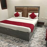 Hotel Taj Holiday