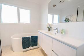 StayAU Luxe 6BR Cradle Mountain