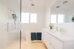 StayAU Luxe 6BR Cradle Mountain