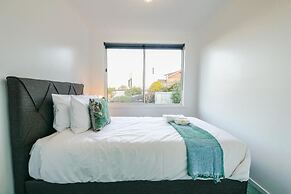 StayAU Luxe 6BR Cradle Mountain