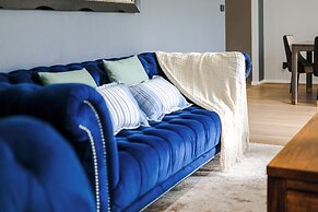 StayAU Pet-Friendly 7BR Spacious Retreat