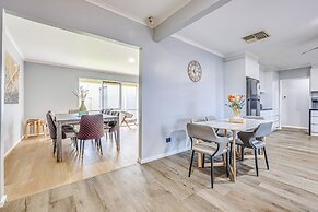 StayAU Pet-Friendly 7BR Spacious Retreat