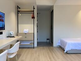 Goldlight Inn