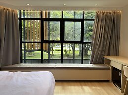 Goldlight Inn