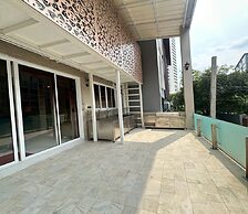 Residence at 49