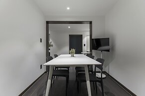 J nine Lodge
