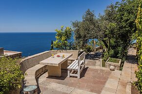 Castello degli Aranci Eco Resort