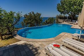 Castello degli Aranci Eco Resort