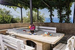 Castello degli Aranci Eco Resort