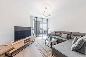 Hill Side Suite 1 by PS