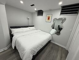 Cozy Two-level Apartment With Separate Entrance in Brampton
