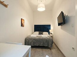 Comfy 3BR Near Belvedere Palace