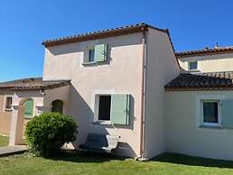 Villa With Heated Pool and Private Garden