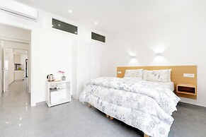 Eos Elegant Apartment & Suites